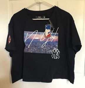 NWT New York Yankees Boxy Crop Top T Shirt Women's MLB Pro Standard Navy - Small - Picture 1 of 7