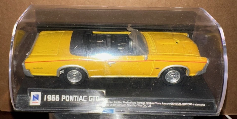New Ray 1/43 1966 Pontiac GTO Convertible Display Case - Image 1 of 1