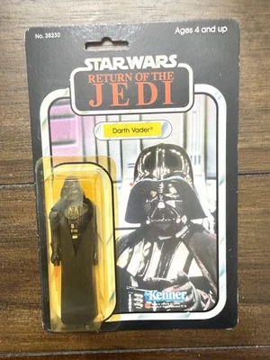 星球大战达斯·维德可动人偶 1983 年肯纳 38230 ROTJ 77 后背 — 第 1/2 张图片