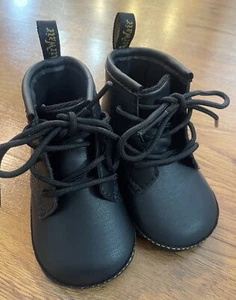 Dr Martens/Doc Martens 1460 Soft Bottom Crib Booties JY004 - Size 3 NEW! - Picture 1 of 6
