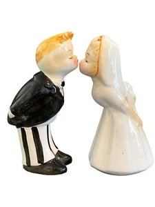 Estatuilla Napco Japón Novia Novio Besándose Boda Pastel Topper De Colección - Imagen 1 de 20