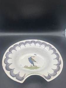 Ancien Plat A Barbe Faïence Décors Style Moustiers Éclats Et Fissures Présents - Bild 1 von 18