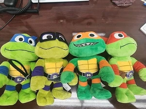 Teenage Mutant Ninja Turtles TMNT Mutant Mayhem 8 Zoll Plüschtiere 2023 4er Set EUC! - Bild 1 von 10
