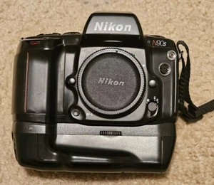 Batteria corpo fotocamera reflex Nikon N90s AF-L 35 mm MB-10 grip pellicola testata - Foto 1 di 13