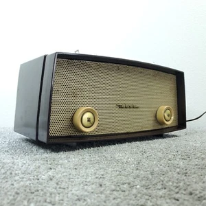 Motorola 52X Tube Radio AM Walnut Bakelite Vintage 1952 Tabletop Tested Working - Picture 1 of 14