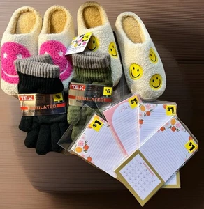 Mini Flip & Deal Box | Slippers, Thermal Gloves, Magnetic Calendars | 60% OFF - Picture 1 of 3