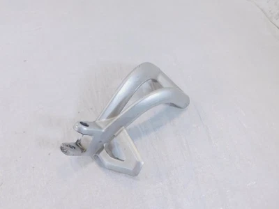 2007-2012 Triumph Tiger 1050 SE Left Rear Footrest Foot Peg & Mount Bracket Foto 1 de 4