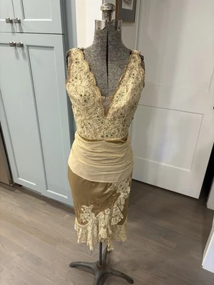 Y2K Mandalay Womens Silk Embellished Formal Evening Dress Floral /Lace Size 2 - Image 1 of 4