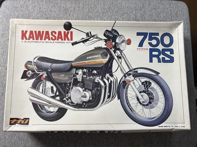 Kawasaki 750RS 1/8 Scale Plastic Model Unassembled with Parts and Manual - Image 1 of 4
