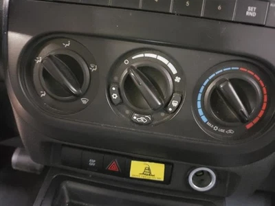 Control de temperatura con CA compatible con calibre 07-09 860374 Foto 1 de 4