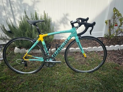 Bicicleta de Carretera Bianchi 54cm-Celeste Verde Carbono. Bielas 50/34 W 170 mm Foto 1 de 4