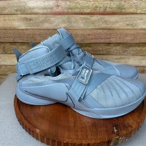 Nike Lebron Soldier 9 EE. UU. 18 Azul Gris Zoom IX UE 52,5 Baloncesto Medianos 2015 Usado en Excelente Condición - Imagen 1 de 9