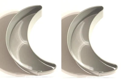 2 CORTADORES DE BISCOITOS em forma de meia lua por Wilton tamanho padrão metal - Imagem 1 de 2