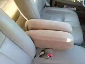 PAIR XXLARGE ARMREST COVERS FOR MOST LINCOLN, FORD AND MERCURY CARS-TAN - Bild 1 von 1