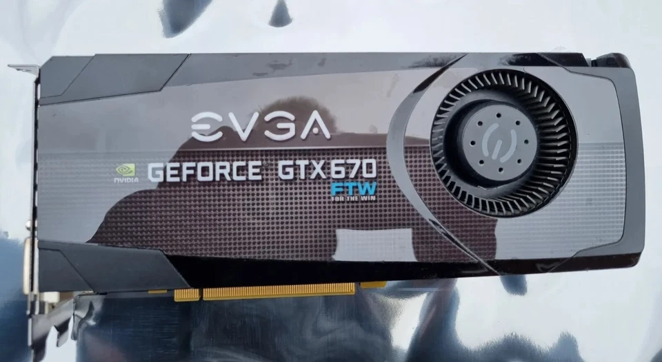 EVGA GeForce GTX 670 2GB FTW 02G-P4-3672-B6 - Image 1 of 4