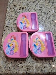 Caja Contenedor de Almuerzo Rosa Usada Disney Princess con Cuchara y Tenedor por ZAK BPA Gratis - Imagen 1 de 4