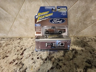 Johnny Lightning 1993 Ford F-150 Medium Mocha Poly Storage Tin - Image 1 of 4
