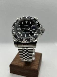 Seiko Mod Bruce Wayne GMT Máster 2 Blacgrey - Imagen 1 de 9