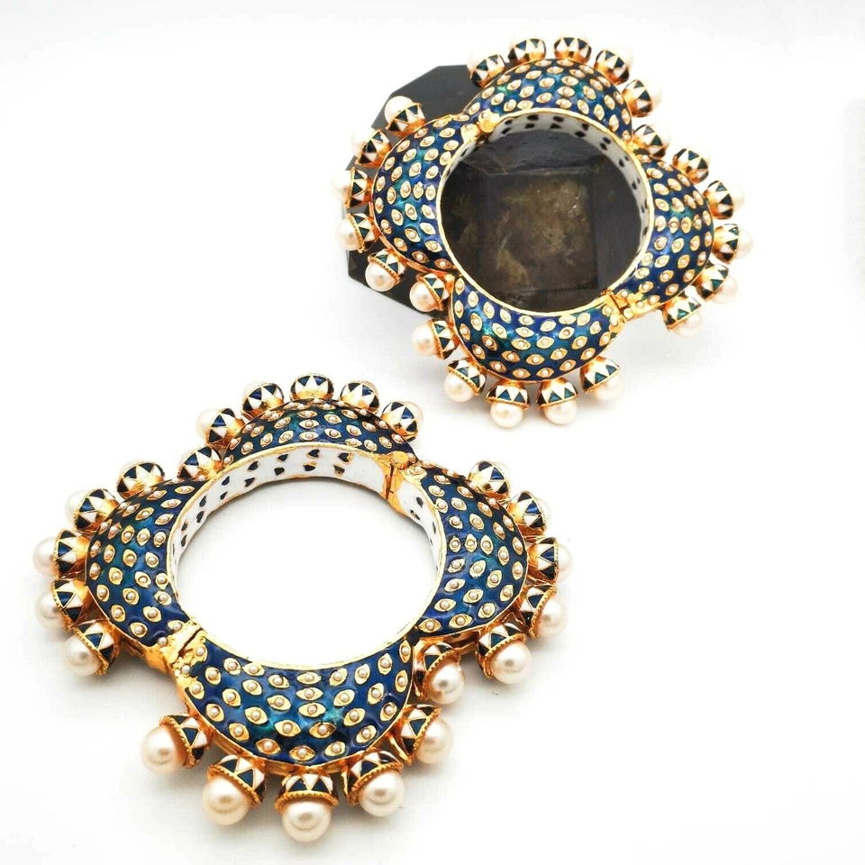 Conjunto de 2 brazaletes brazalete de perlas Polki tono dorado indio boda Bollywood Foto 1 de 1