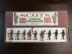 Brigadier - Scots In Trews With Officers & Pipes - Boxed Set - 54mm Toy Soldiers - Picture 1 of 5
