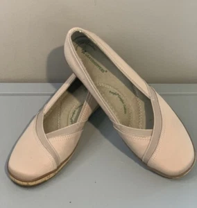 Grasshoppers Women’s 7.5 M Slip On Shoe Loafers Casual Comfort Beige - Picture 1 of 8