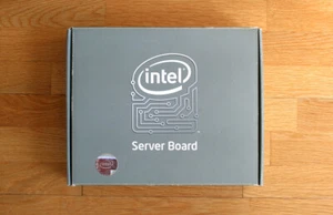Intel S3200SH Server Board NEU und UNBENUTZT! Sockel 775 + OVP + ges. Zubehör - Bild 1 von 4