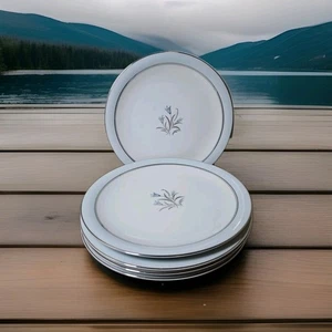 Noritake “BLUEBELL” Dinner Plates #5558 Fine China Japan Set Of 5, 10 3/8" - Picture 1 of 7