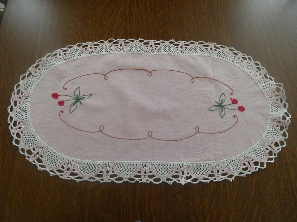 LINGE ANCIEN Napperon BRODERIE BRODE Cerise FAIT MAIN Ovale DENTELLE Rose Blanc - Photo 1/4