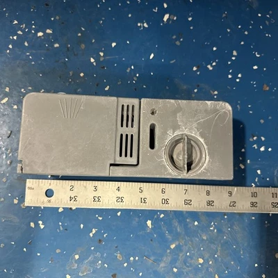 Dispensador de jabón para lavavajillas ASKO D1876 con tornillos y soporte Foto 1 de 4