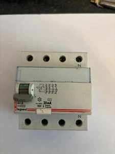 Legrand 63 AMP 30mA 4 MODUL (089 95) RCD SCHALTUNGSBREAKER - Bild 1 von 1