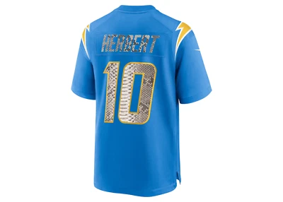 Camiseta deportiva para hombre Los Angeles Chargers Justin Herbert Nike Game Python - azul polvo Foto 1 de 2