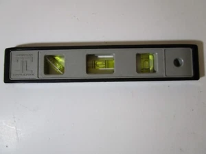 Johnson Level & Tool 9” Level - Picture 1 of 4