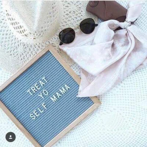 Felt Letter Board-Numbers,Symbols & Emojis-Wood Block Stand--340 Letters 12"X16" - Picture 1 of 10