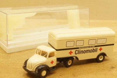 HO 1:87 Brekina SoMo Magirus S 4500 Koffersattelzug "Clinomobil DR" NUOVO in OVP - Immagine 1 di 4