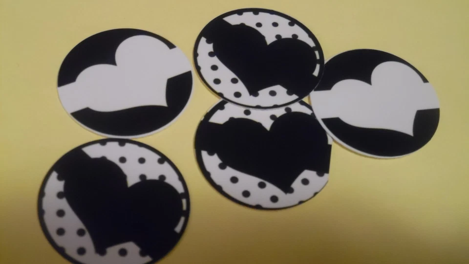 Imágenes de tapa de botella de una pulgada precortadas corazones blancos y negros envío gratuito Foto 1 de 1