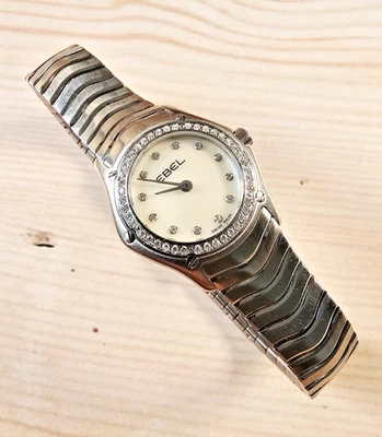 EBEL Classic Wave Feminino 42 IF-VVS Moldura Diamante Mostrador Madrepérola - 24mm - Imagem 1 de 4