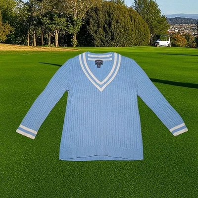 Suéter de GOLF para mujer CHAPS Baby azul blanco a rayas tejido con cable cuello en V mediano Foto 1 de 4
