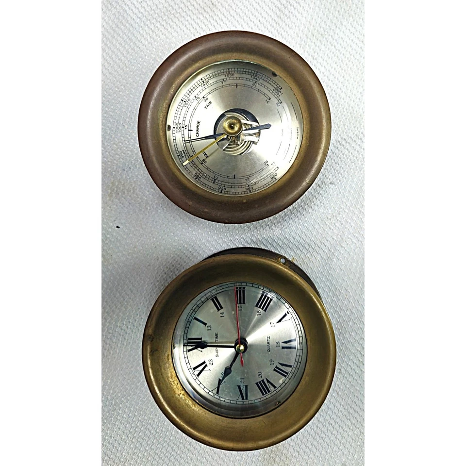Reloj y barómetro de cuarzo vintage de latón para barco  Foto 1 de 4