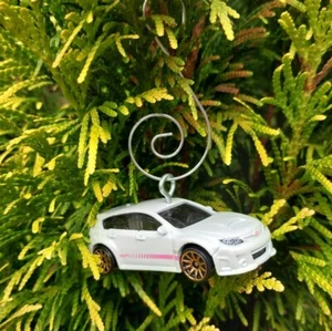 Hot Wheels White Subaru WRX STI Christmas Tree Holiday Ornament - Bild 1 von 1