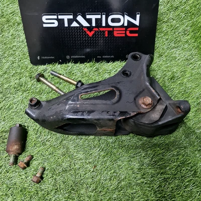 HONDA K20 REAR GEARBOX MOUNT BRACKET AND BOLTS CIVIC EP3 INTEGRA DC5 - Image 1 of 2