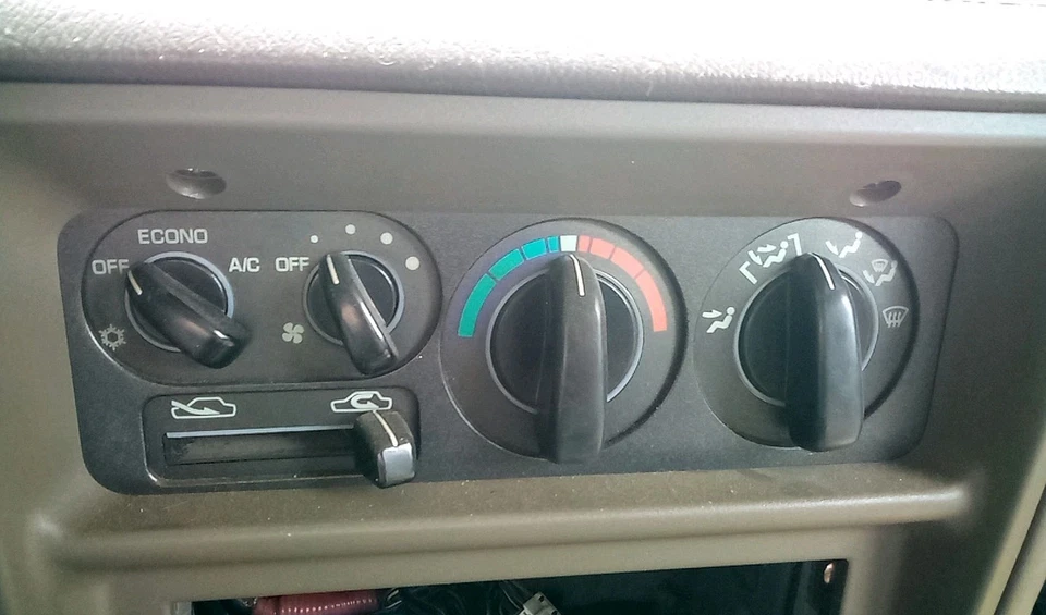 92-97 MITSUBISHI MONTERO LS SR AIRE ACONDICIONADO CALEFACCIÓN TEMPERATURA CONTROL CLÚSTER  Foto 1 de 1