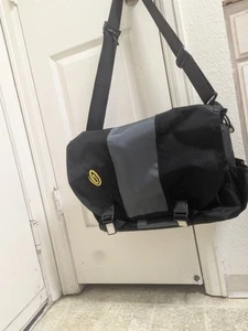 TIMBUK2 MESSANGER BAG GREAT CONDITION CLEAN LAP TOP 15" X 11" X 6" - Afbeelding 1 van 12