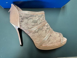 Zapatos de tacón de encaje rosa para mujer De Blossom Collection 9M - Imagen 1 de 2