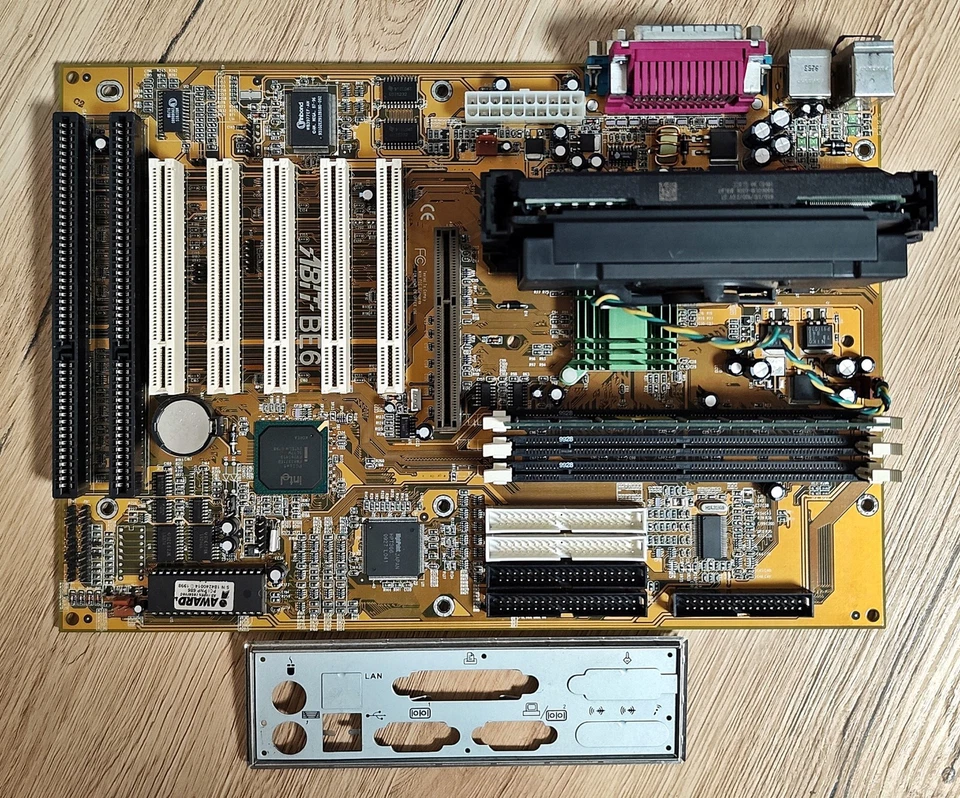 Abit BE6 Slot 1 SDRAM AGP Intel i440BX Motherboard +Pentium III 450MHz SL3CC CPU - Image 1 of 4