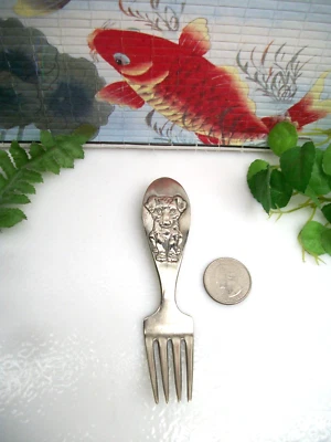 Tenedor International/Winthrop plateado en relieve PUPPY DOG bebé niño años 30 Foto 1 de 4