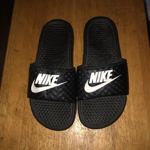 Nike Damen Benassi JDI Swoosh Slide Sandalen 343881 Größe 7 - Bild 1 von 4