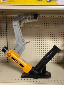 Bostitch BTFP12569 Bulldog 2" 16 Gauge Pneumatic Flooring Nail Gun (TDW030179) - Picture 1 of 6
