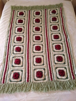 3D CHRISTMAS AFGHAN RED ROSE handmade BLANKET green crochet GRANNY SQUARE throw - Image 1 of 4