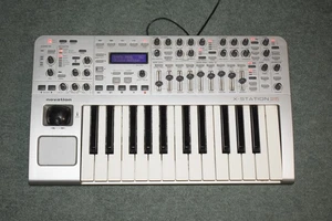 Novation X-Station Synthesizer USB interface Synth midi effects polyphonic - Picture 1 of 12