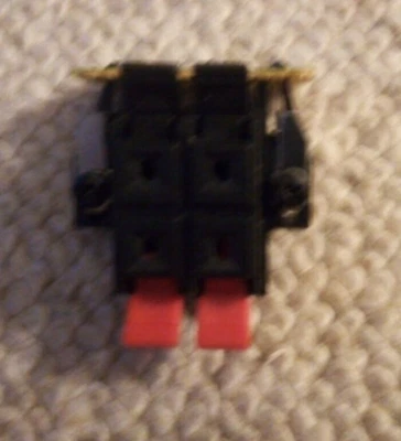 Denon UD-M31 Tuner Amplifier  Speaker wire connection block - Image 1 of 2